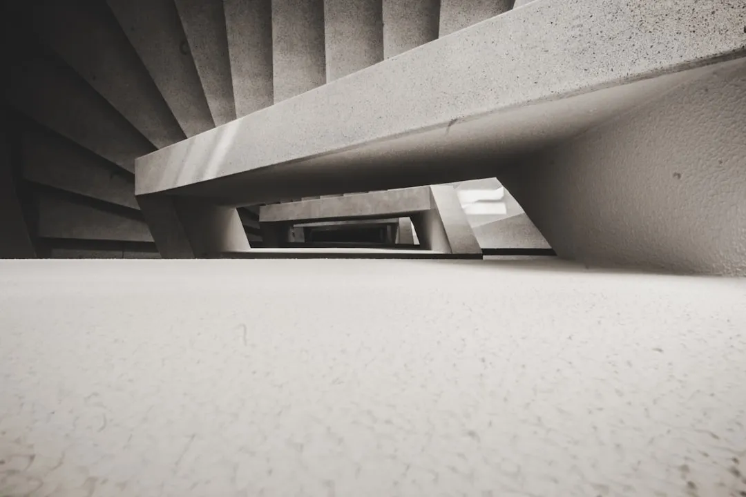 广州皮具制造工艺升级:从传统手工到智能化生产转型